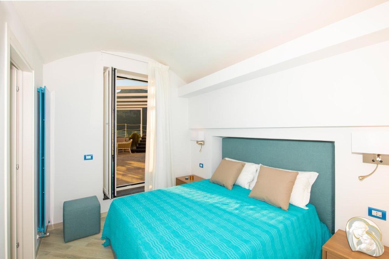 Villa La Tagliata Spectacular Jacuzzi Tub Amazing View And Private Parking Garage Positano Exteriör bild